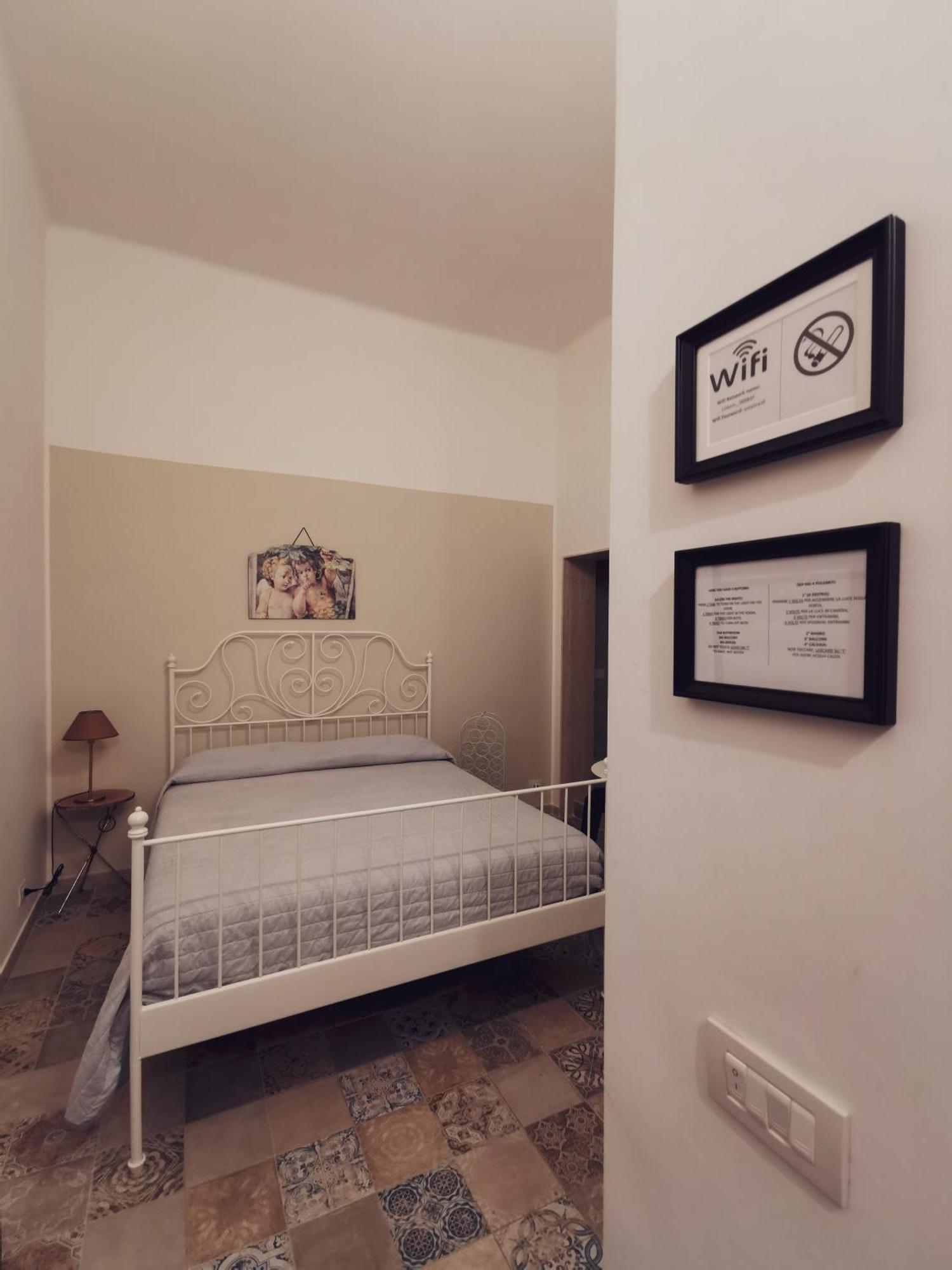 Whiteflower Apartments Bari Cameră foto